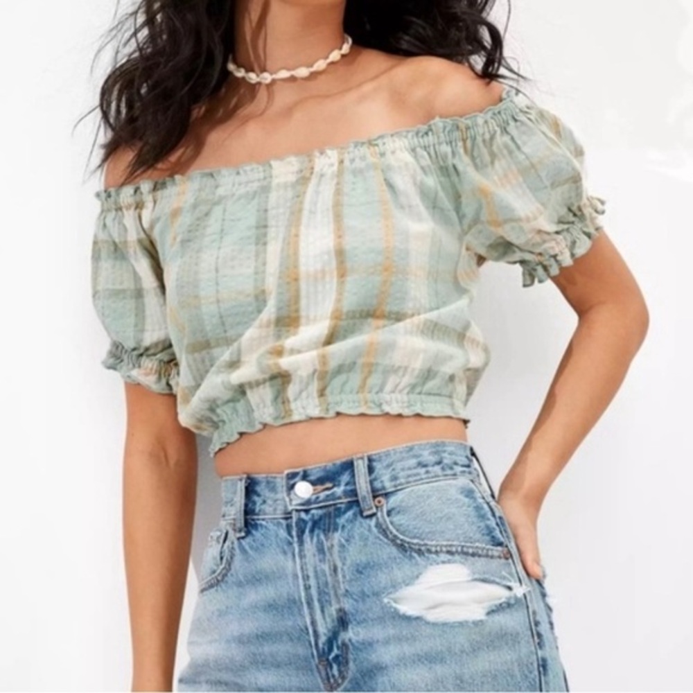 American Eagle Puff Sleeve Plaid Crop Top‎ - M